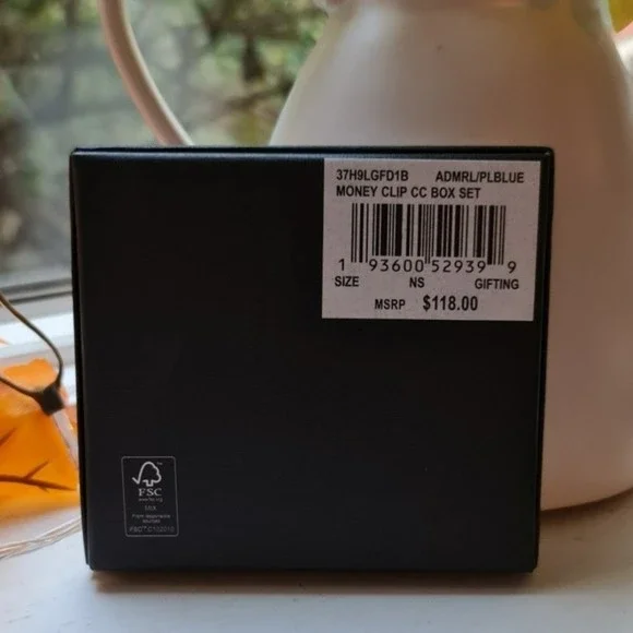 SOLD!!! Michael Kors Men's Signature Black and Navy Card Wallet & Money Clip - Picture 6 of 6